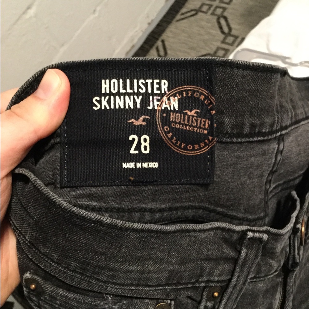 Men’s Hollister skinny jeans